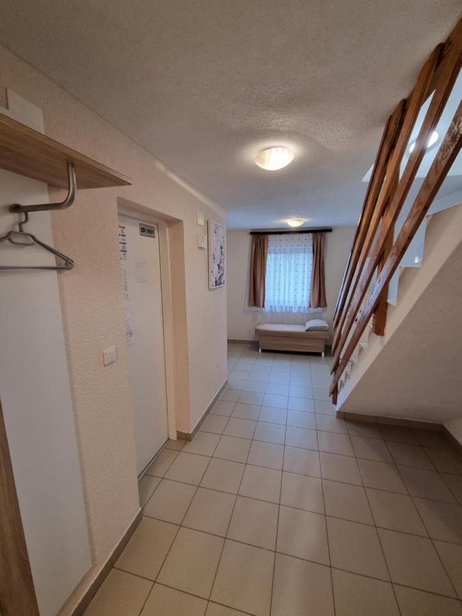 Apartments Luka Rakovica Esterno foto
