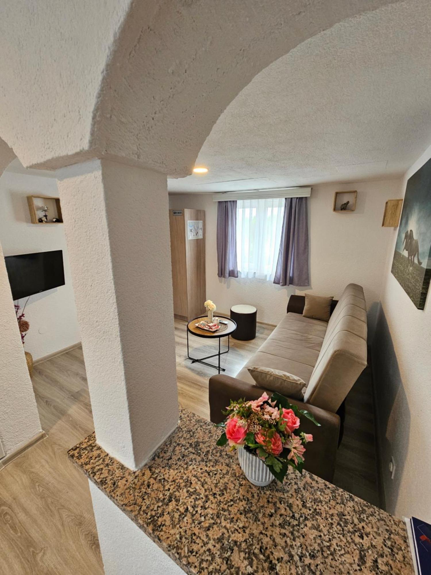 Apartments Luka Rakovica Esterno foto